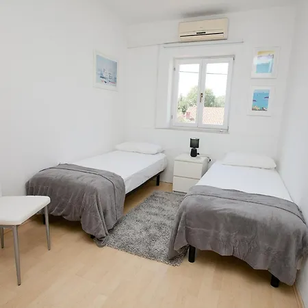 Ferienwohnung Kuca Za Odmor Toksini Zadar Exterior foto